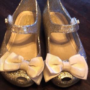 Mini Melissa gold bow shoes Guc